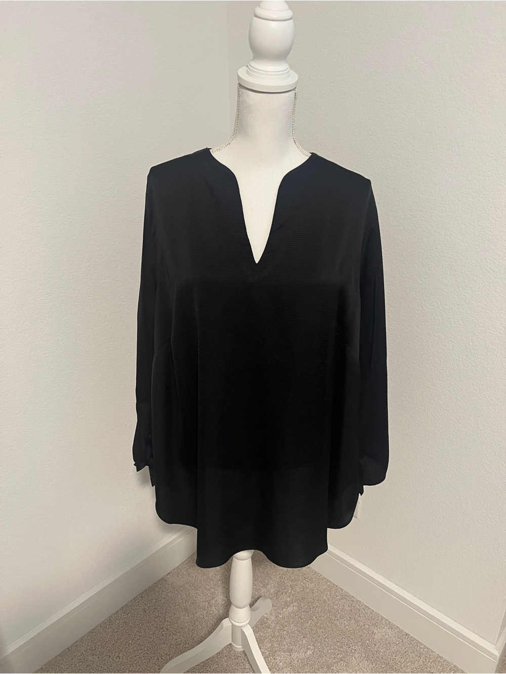 GUC Women’s Michael Kors Black V-Neck Long Sleeve Women's Top - 1X